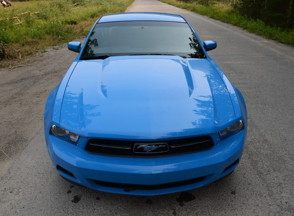 Ford Mustang 2010 photo 2