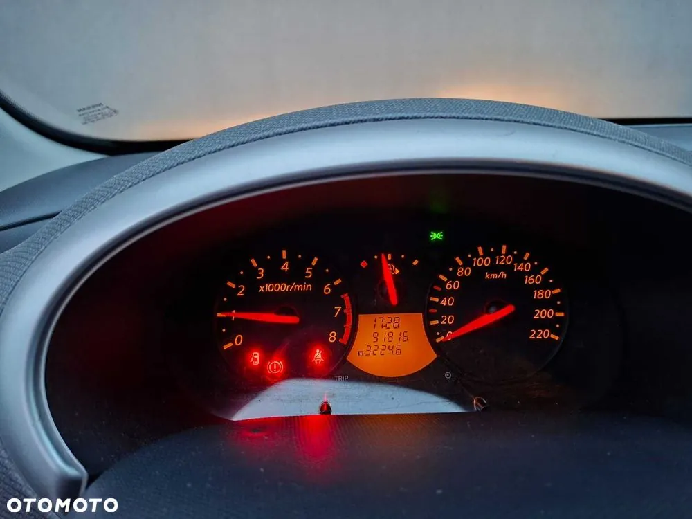 Nissan Micra 2010 photo 2