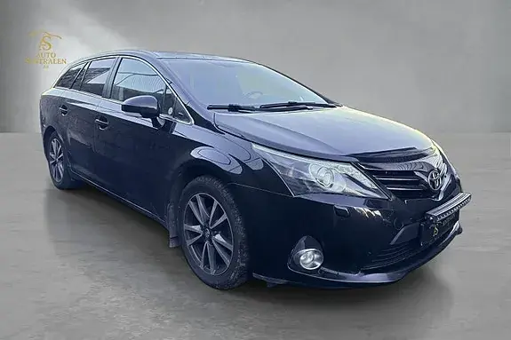 Toyota Avensis 2013 photo 3