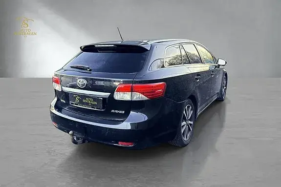 Toyota Avensis 2013 photo 5