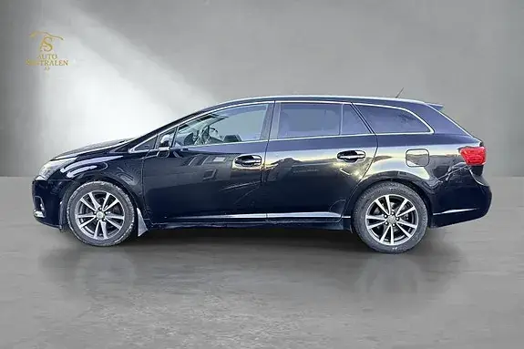 Toyota Avensis 2013 photo 4