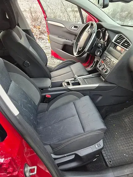 Citroen C4 2013 photo 2
