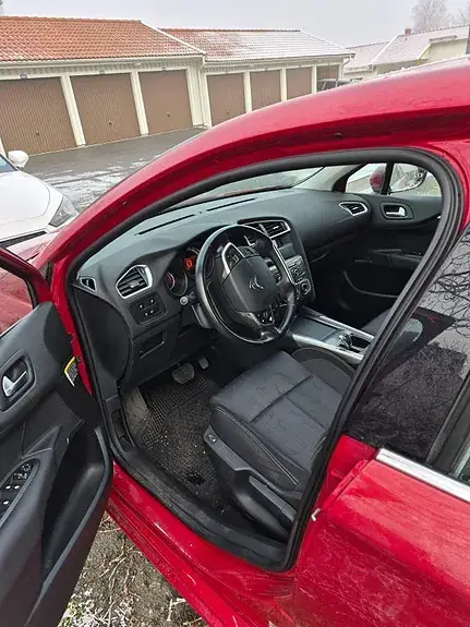 Citroen C4 2013 photo 3