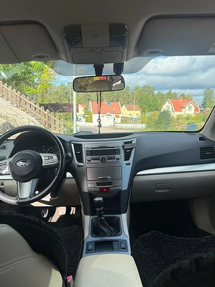 Subaru Outback 2010 photo 4