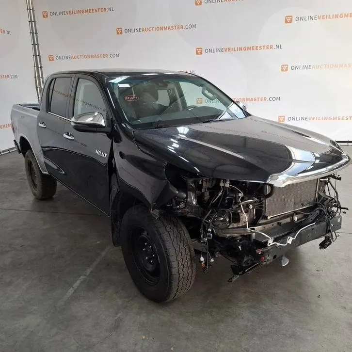 Toyota Hilux 2025 photo 2
