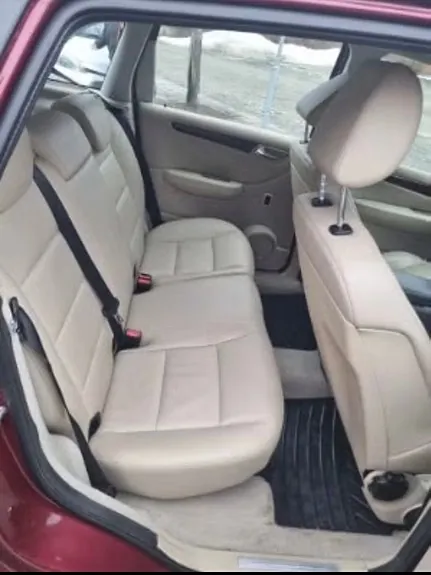 Mercedes-Benz B180 D 2010 photo 2