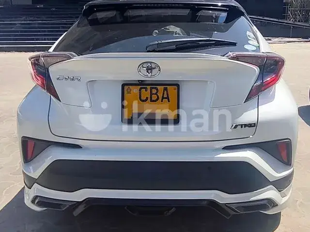 Toyota C-Hr 2018 photo 3