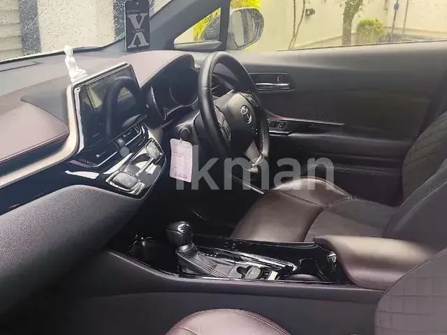 Toyota C-Hr 2018 photo 4
