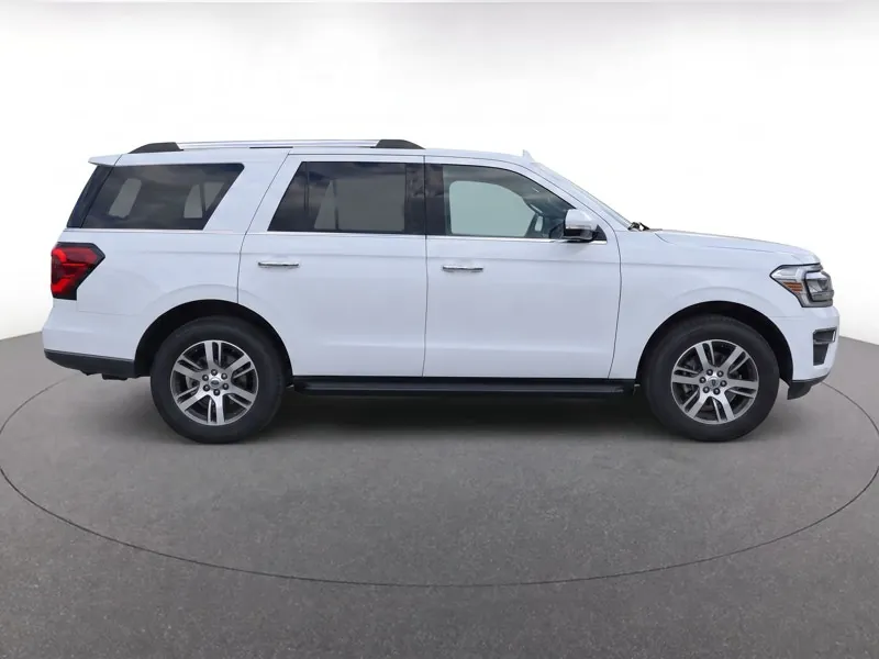 Ford Expedition 2024 photo 3