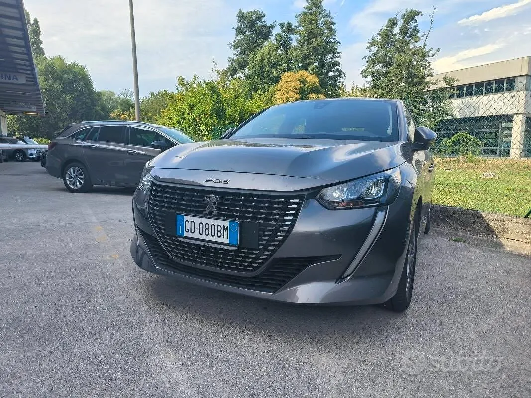 Peugeot 208