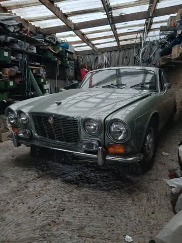 Jaguar Xj6