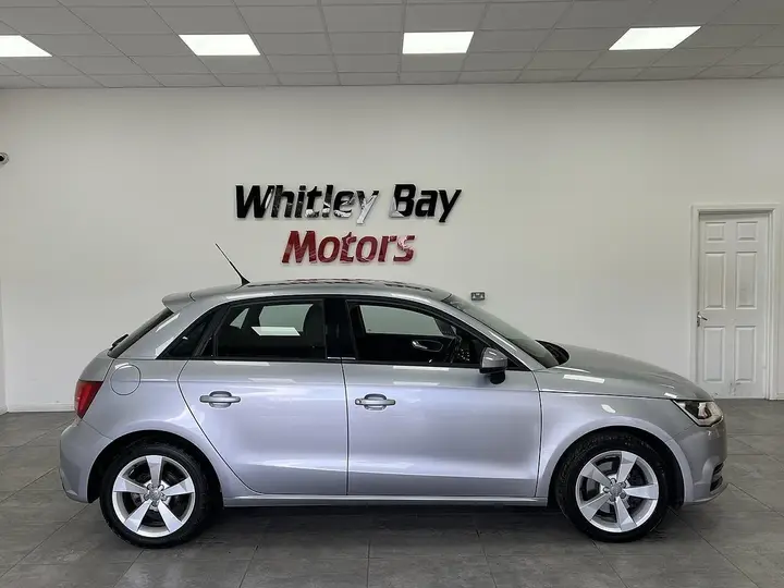 Audi A1 2017 photo 2