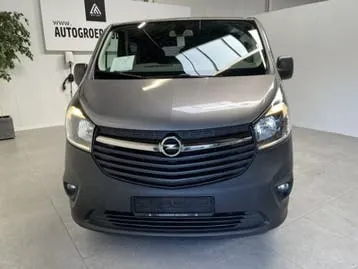 Opel Vivaro 2016 photo 2