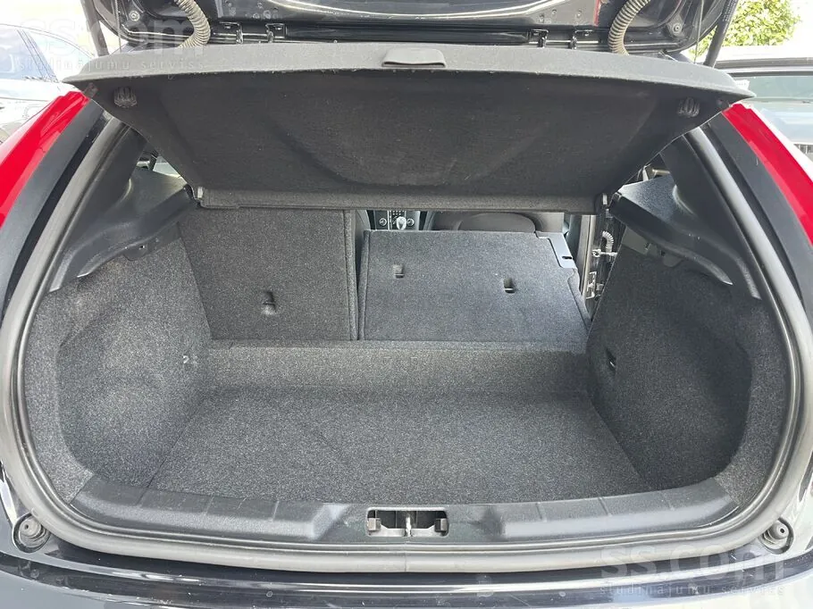 Volvo V40 2013 photo 5