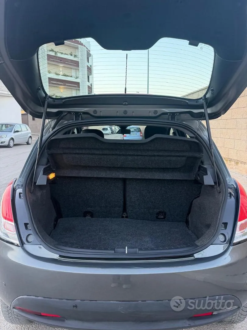 Lancia Ypsilon 2014 photo 3