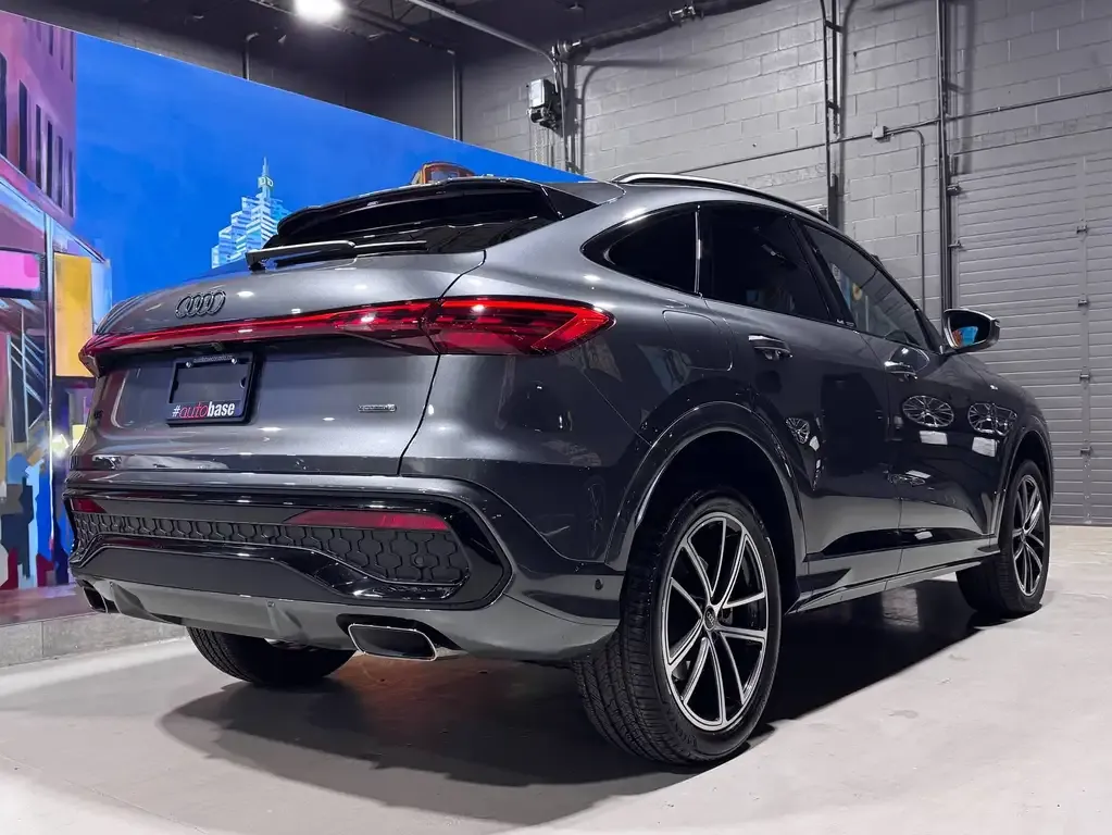 Audi Q5 2025 photo 2