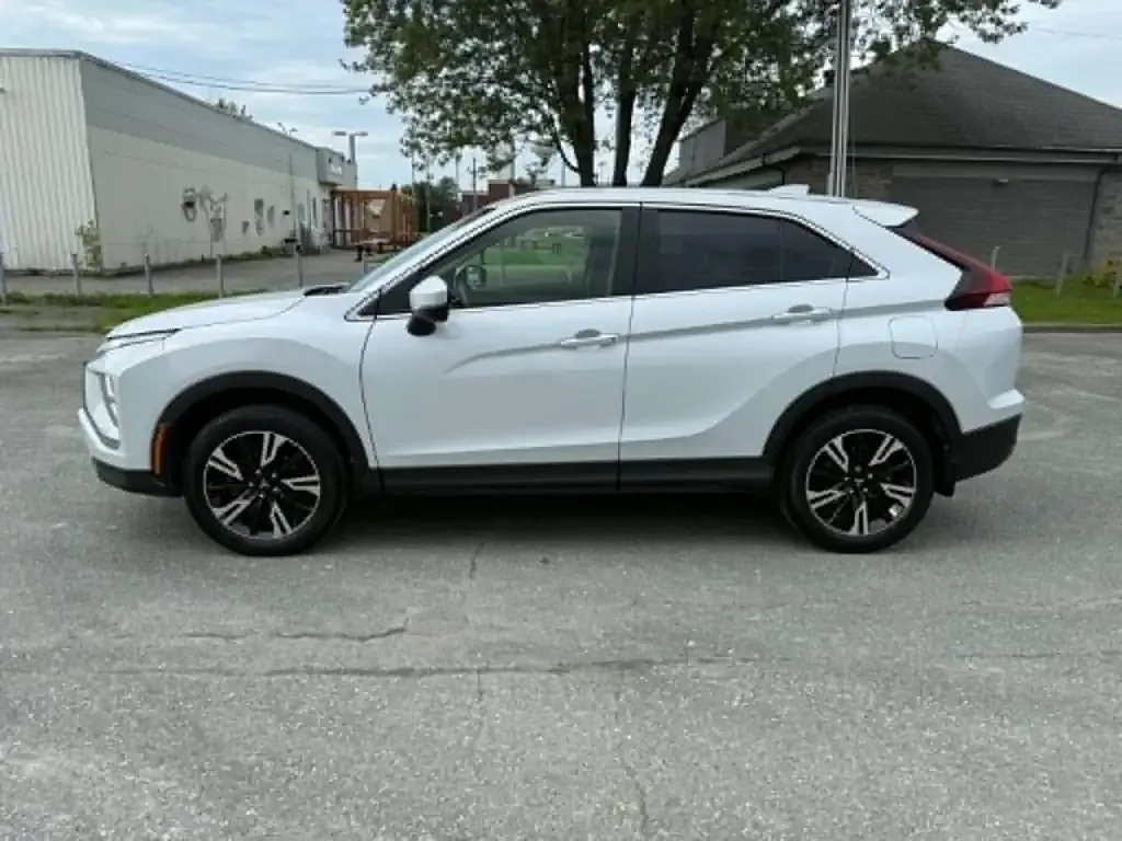 Mitsubishi Eclipse Cross 2024 photo 2
