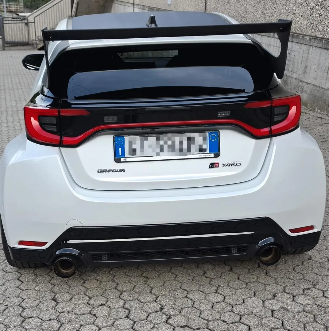 Toyota Yaris 2024 photo 3