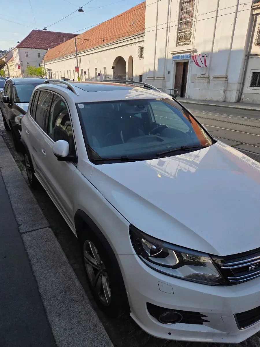 Volkswagen Tiguan 2012 photo 3