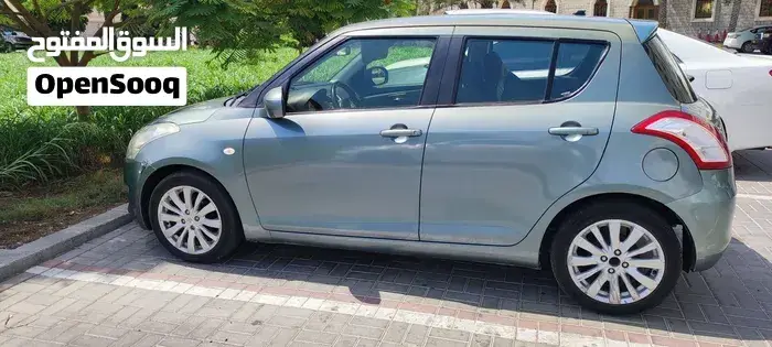 Suzuki Swift 2013 photo 2