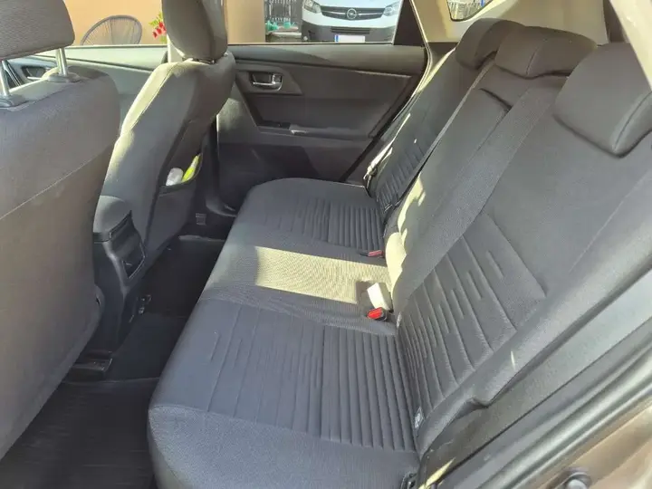 Toyota Auris 2016 photo 3