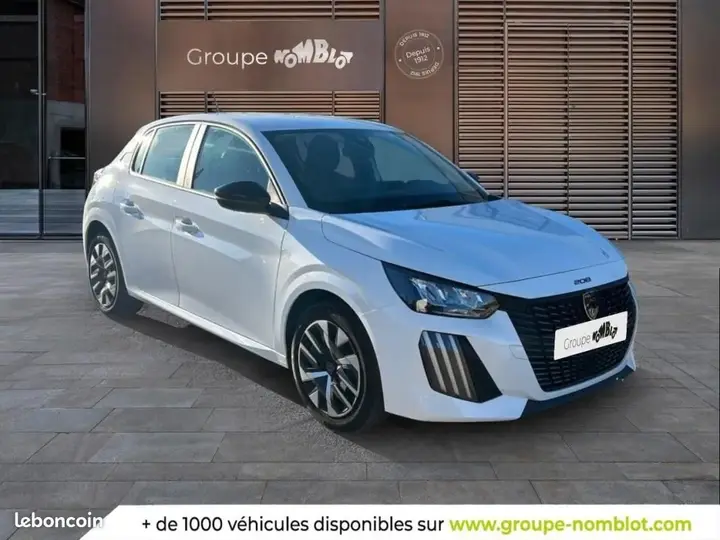 Peugeot 208 2024 photo 3