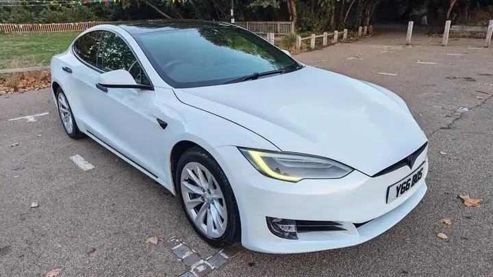 Tesla Model S 2018 photo 4