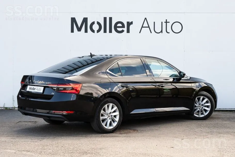 Skoda Superb 2021 photo 4