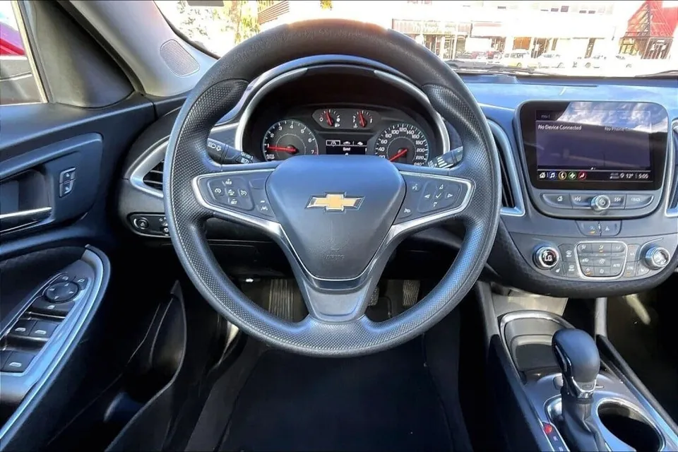 Chevrolet Malibu 2024 photo 5