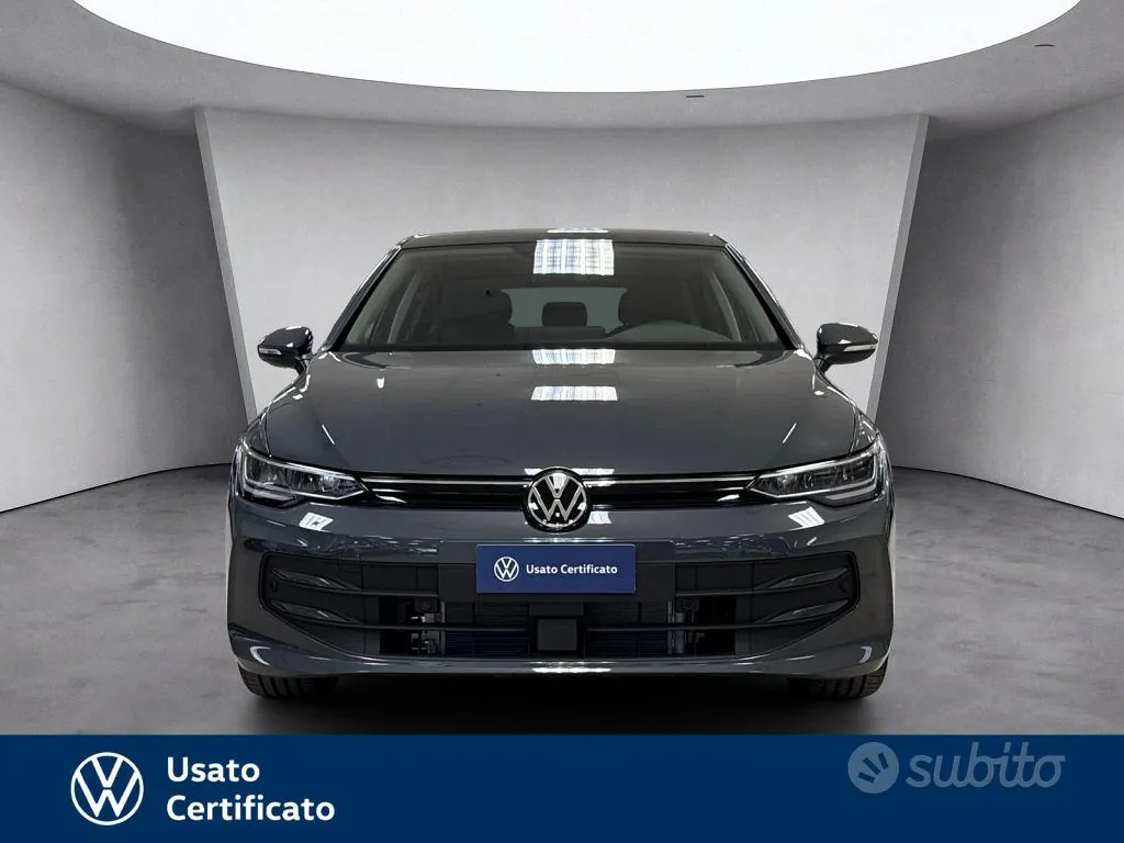 Volkswagen Golf 2026 photo 2