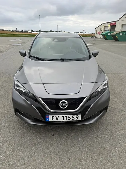 Nissan Leaf 2018 photo 2