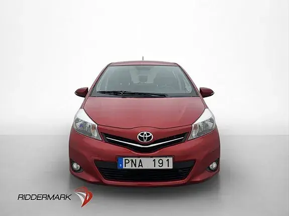 Toyota Yaris 2013 photo 2