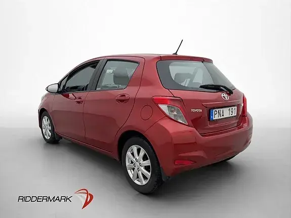 Toyota Yaris 2013 photo 5
