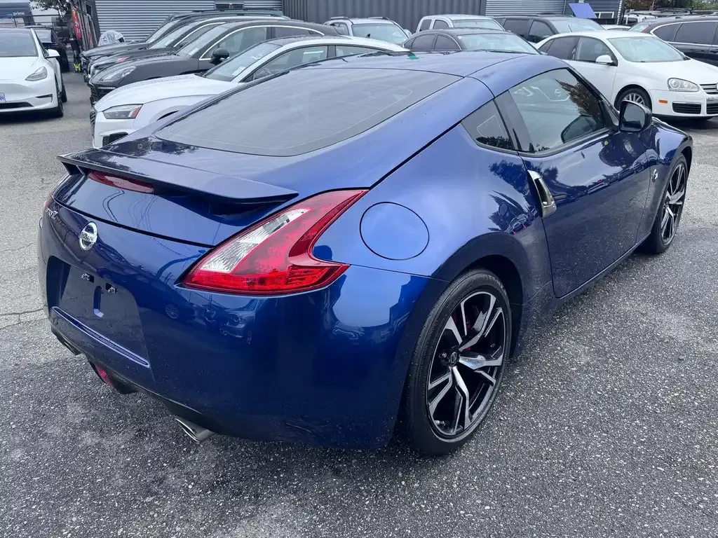 Nissan 370Z 2020 photo 5