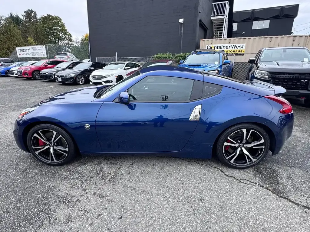 Nissan 370Z 2020 photo 2