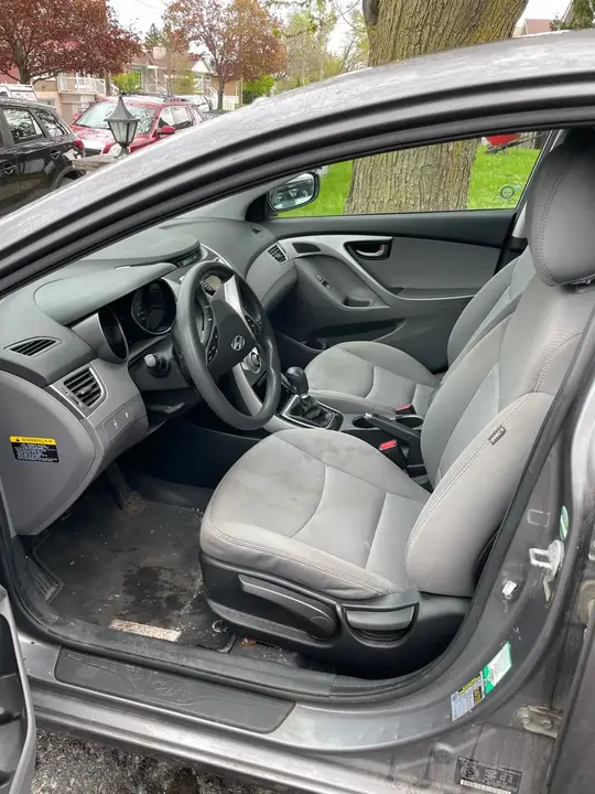 Hyundai Elantra 2012 photo 3