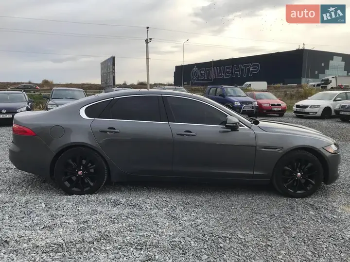 Jaguar Xf 2016 photo 5