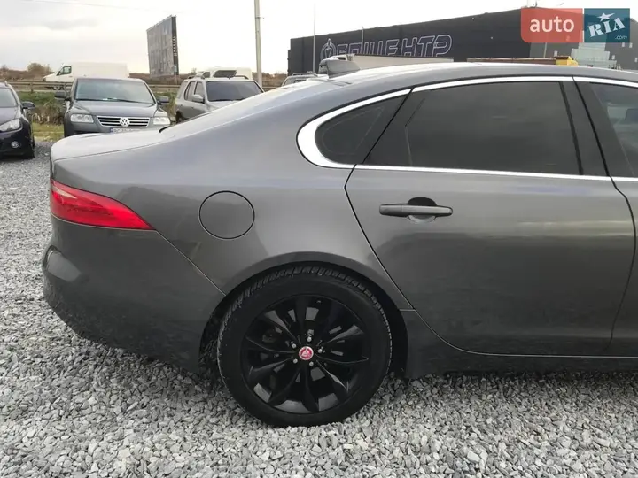 Jaguar Xf 2016 photo 4
