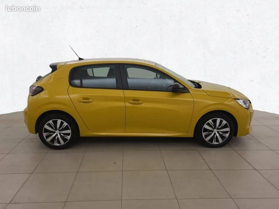 Peugeot 208 2023 photo 4