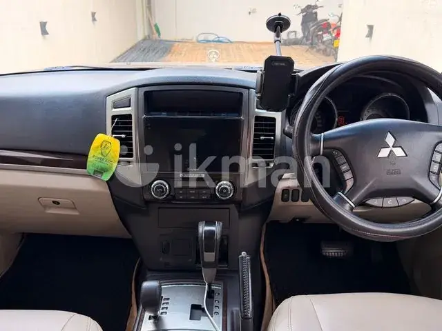 Mitsubishi Montero 2017 photo 4