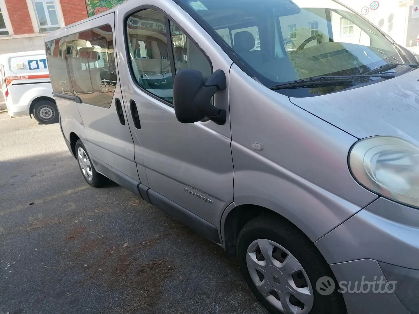 Renault Trafic 2007 photo 2