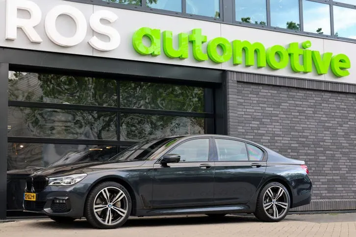 BMW 7-Serie 2017 photo 3