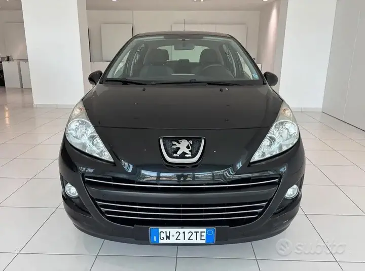 Peugeot 207 2011 photo 4