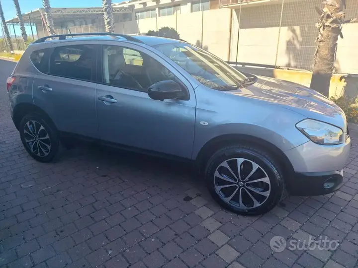 Nissan Qashqai 2013 photo 2