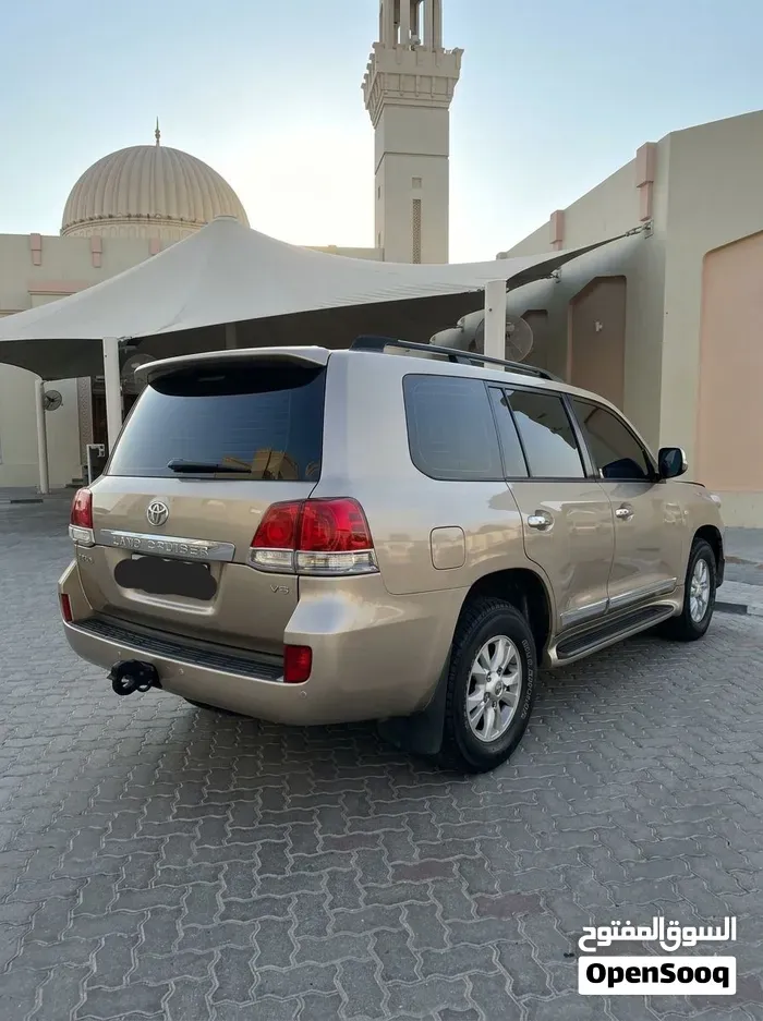 Toyota Land Cruiser