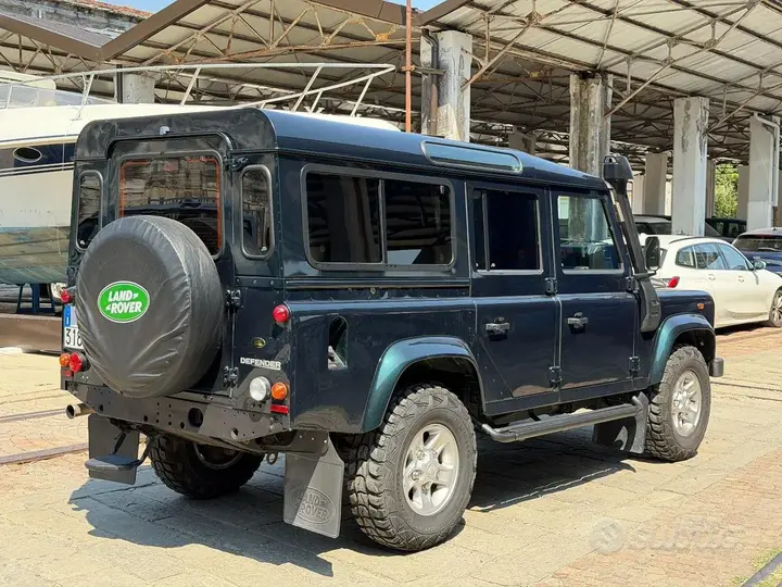 Land Rover Defender 2012 photo 5