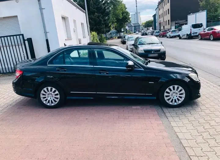 Mercedes-Benz C200