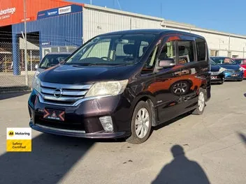 Nissan Serena 2012 photo 4
