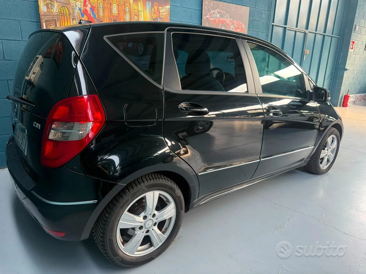 Mercedes-Benz A200 2011 photo 3
