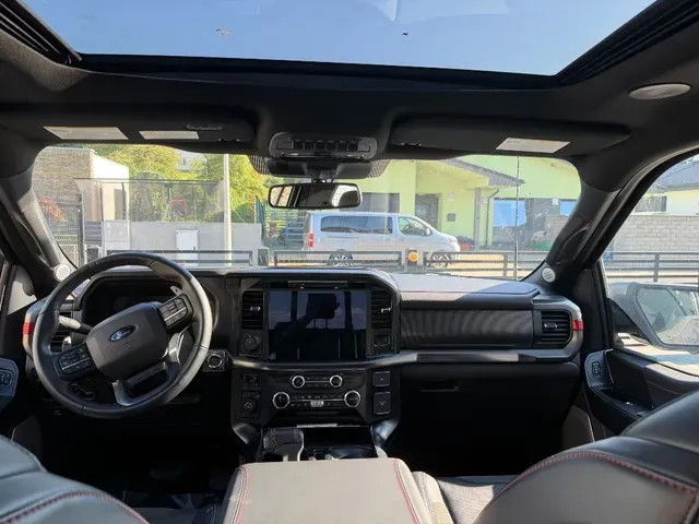 Ford F-150 2025 photo 3